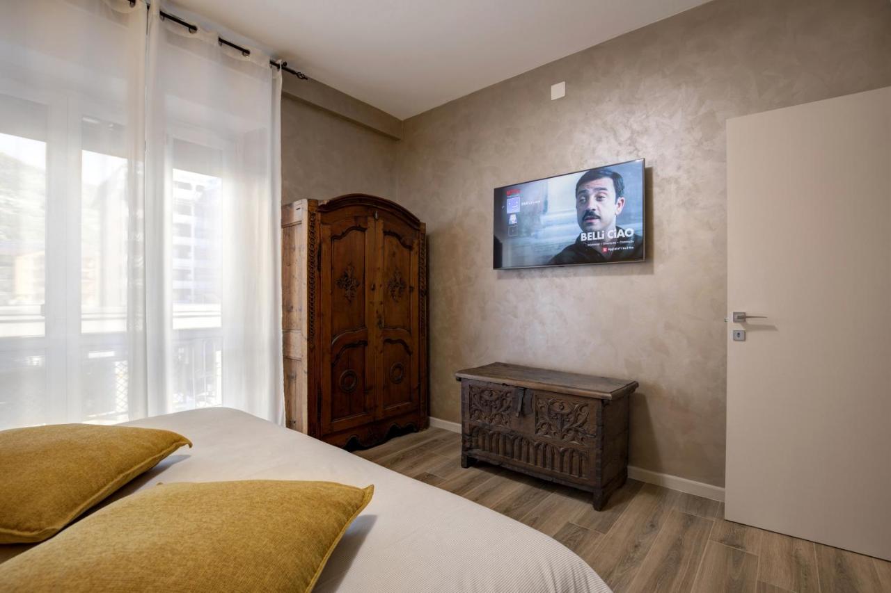 La Lupa Apartment - In The Heart Of Aosta With Car Box Exterior photo